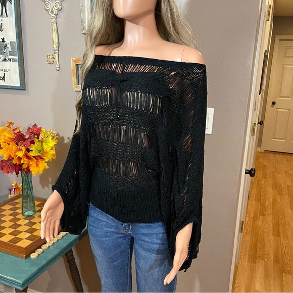 Love Culture Tops - Love Culture black open top